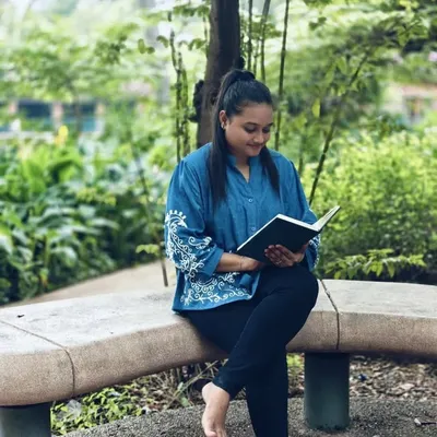 M∆DH∆VI🖋️ profile