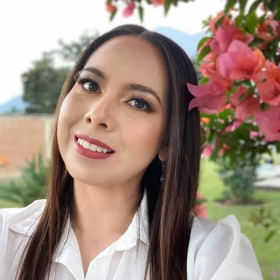 María Elena López profile