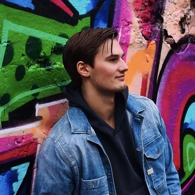 Magnus Abelvik Rød profile
