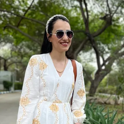 محیا بهرامی profile