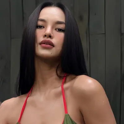 Mai Ngô profile