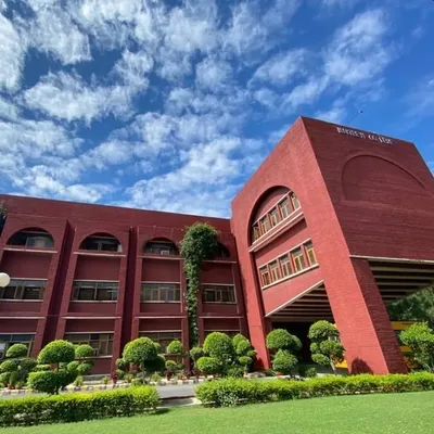 Maitreyi College profile
