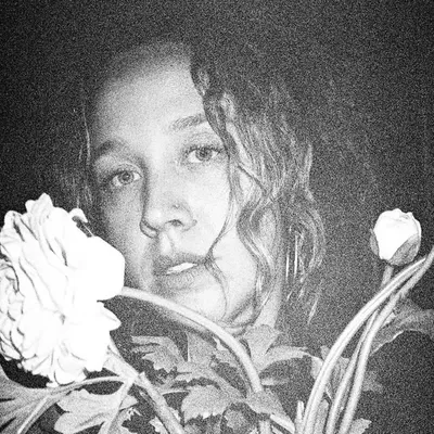 maÏwenn (my•win) profile