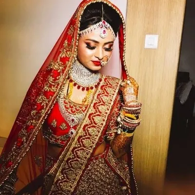 makeup artist profile