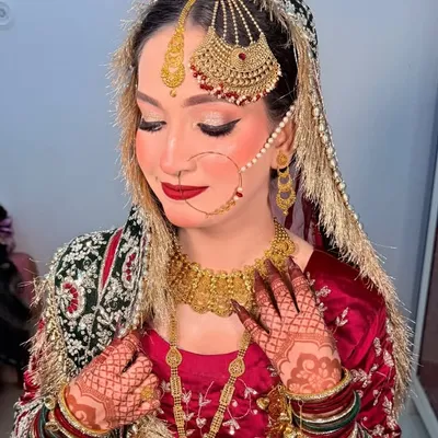 zaisha khan_The makeup artist profile