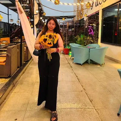 Komal Girdhar (FREELANCER MUA)🧿 profile