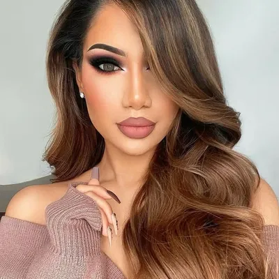 • MAKEUP BLENDS • profile