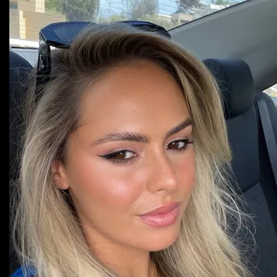 Mia fevola 🌻 profile