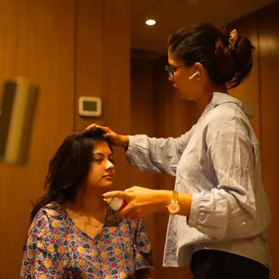 makeup by Nidhi Savaliya profile