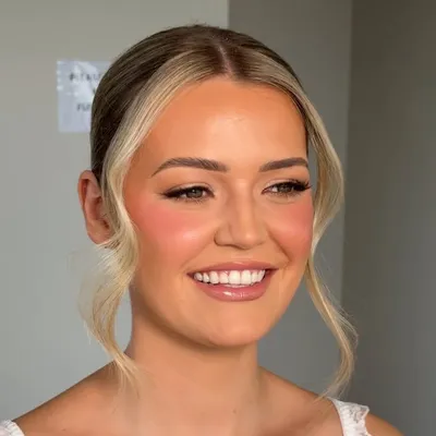 Makeup By Alex Haines profile