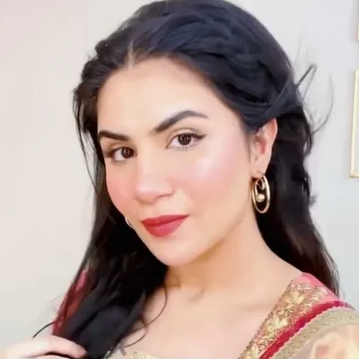 Amna Farhad profile