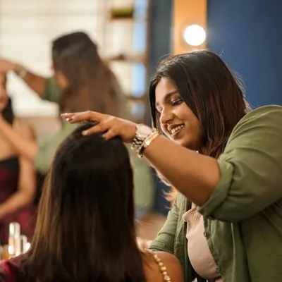 Makeup by Devi Vivek profile