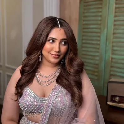 Komal Hiire✨