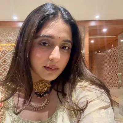 LAVEENA LALWANI | Bridal Makeup Artist Jaipur profile
