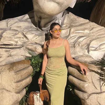 Rhythm Dawar Makeupartist | Educator profile