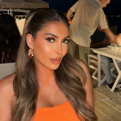 Professional Make-up Artist profile