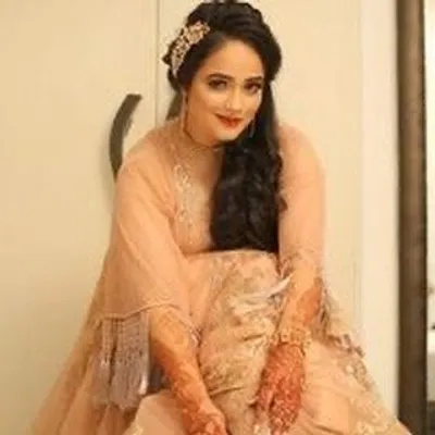 Makeup Artist Simar Kaur