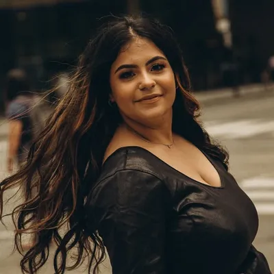 Simran Khurana- TORONTO MAKEUP AND HAIR ARTIST profile
