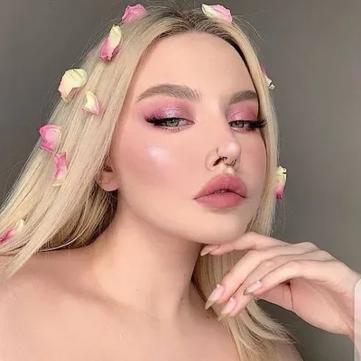 Makeup Inspo 🇺🇸 profile