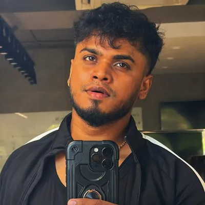 MAKEUP MAASTER AKILAN VASU