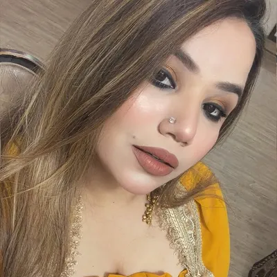 KOMAL GROVER | Bridal Makeupartist profile