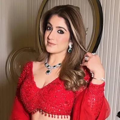 Navvi Grover | Tint of Glamour | TOG | profile