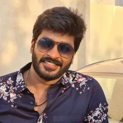 Navin Anna addict profile