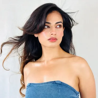 Malika Johra profile
