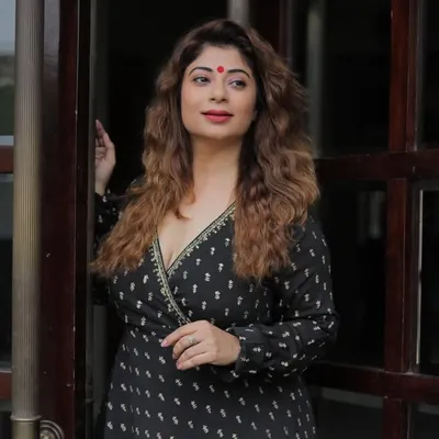 MALINI KAPOOR profile