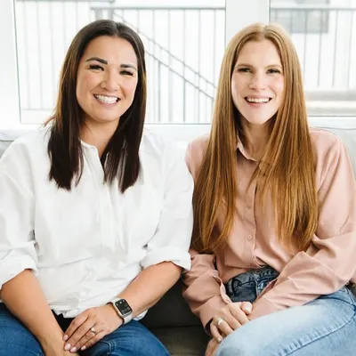 Caitlin Slavens & Chelsea Bodie profile