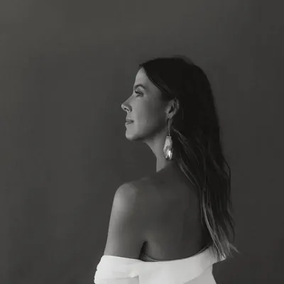 Mana Gollo profile
