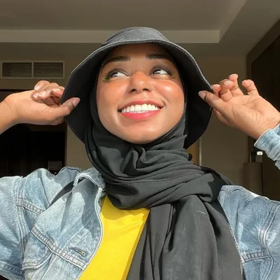 مَنّولَة | Manola profile