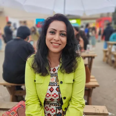 Manali Chakravarty Aainaa profile