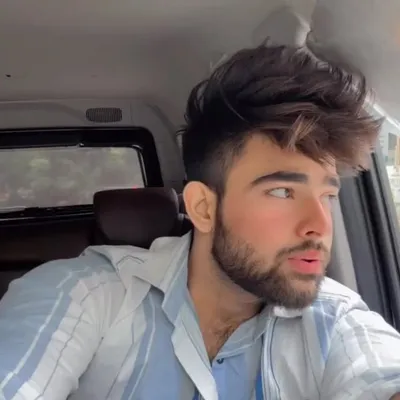 J A A T 🤴🏻 profile