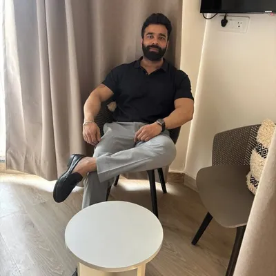 Manav Bhasin profile