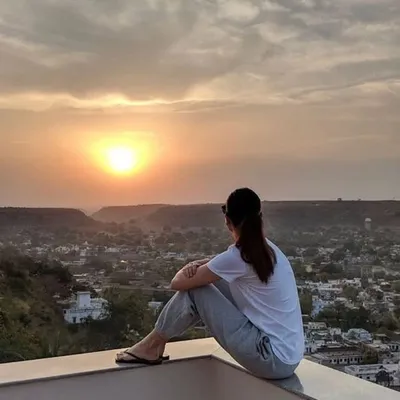 Manavi Thakur โข๐ต profile