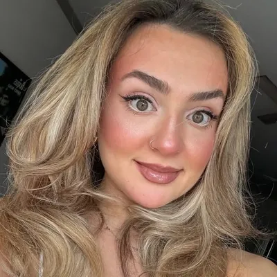 Mandy D’Zurilla Tellano - Fashion profile