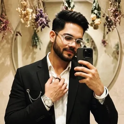 Manîk Shukla profile