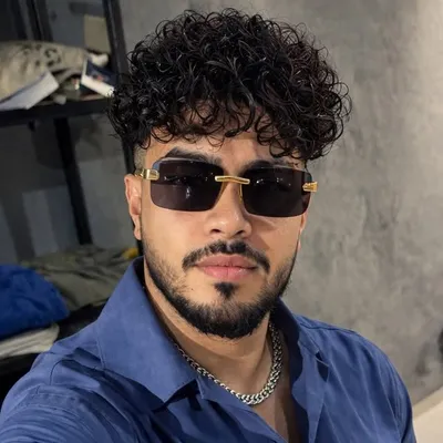 MANIK AGGARWAL | VERSION 4.0 profile