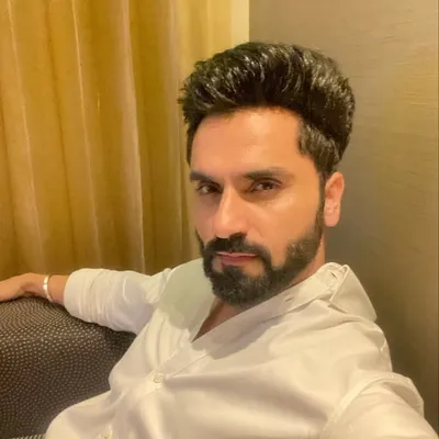 Manish Khanna profile