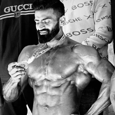 Manish thakran profile