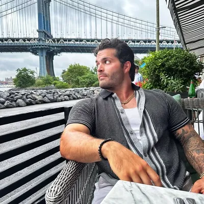 Mike Taverna profile