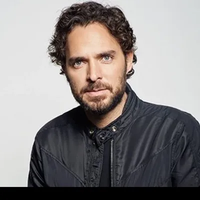 Manolo Cardona profile