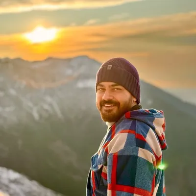 Gaurav ✈ Traveller ✈ Man On Adventures🌍 profile