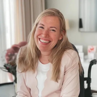 MANON VAN DEN HEUVEL / ๐ณ๐ฑ profile