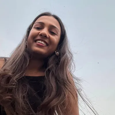 Mansi Shah ❤ profile