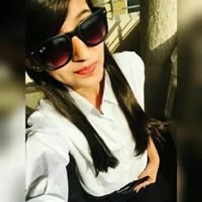 Mansi Loya profile