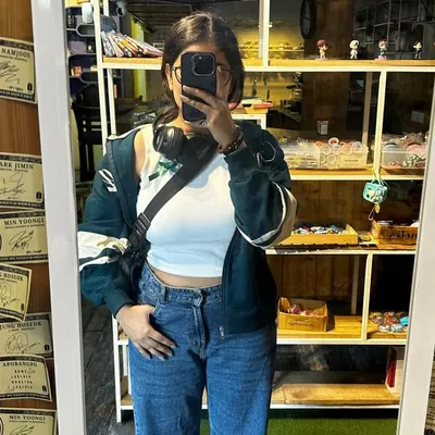 Mansi Velani 💜