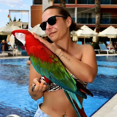 Manuela profile