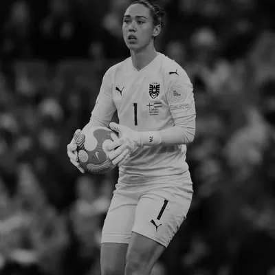 Manuela Zinsberger profile